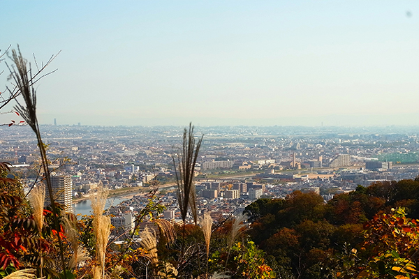 從鹽尾寺休憩所眺望到的景色。