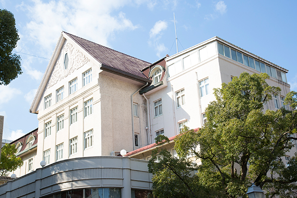 Takarazuka Hotel has stood facing the station since 1926