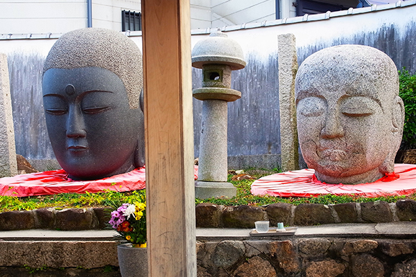 Kubi-jizō statues